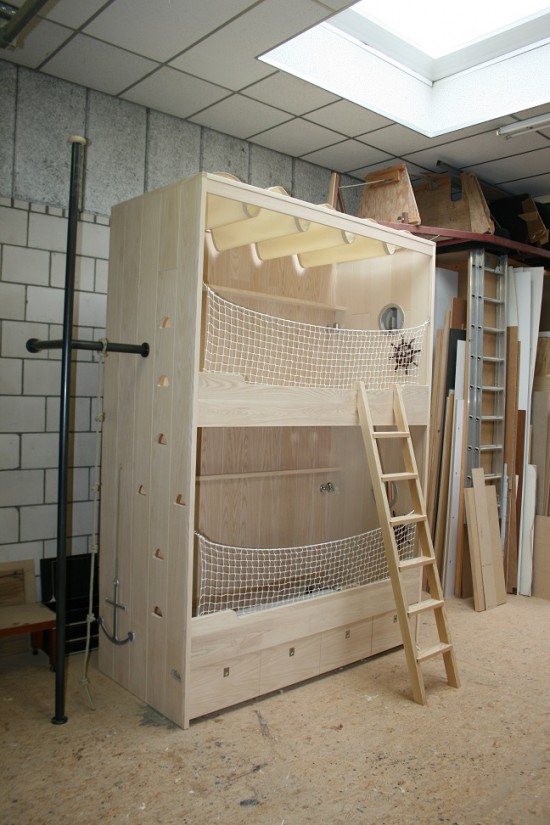 Piraten kinderbed met klimpaal en trap - Leiden Piraten kinderbed met klimpaal en trap - Leiden