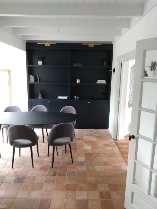 Woonkamerkast in nis met verlichting - Huizen Woonkamerkast in nis met verlichting - Huizen